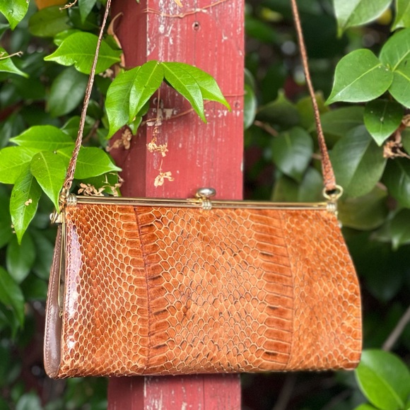 VINTAGE Brown snake clutch/bag - Picture 1 of 12